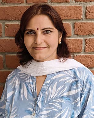 Dr. Ritu Tomar
